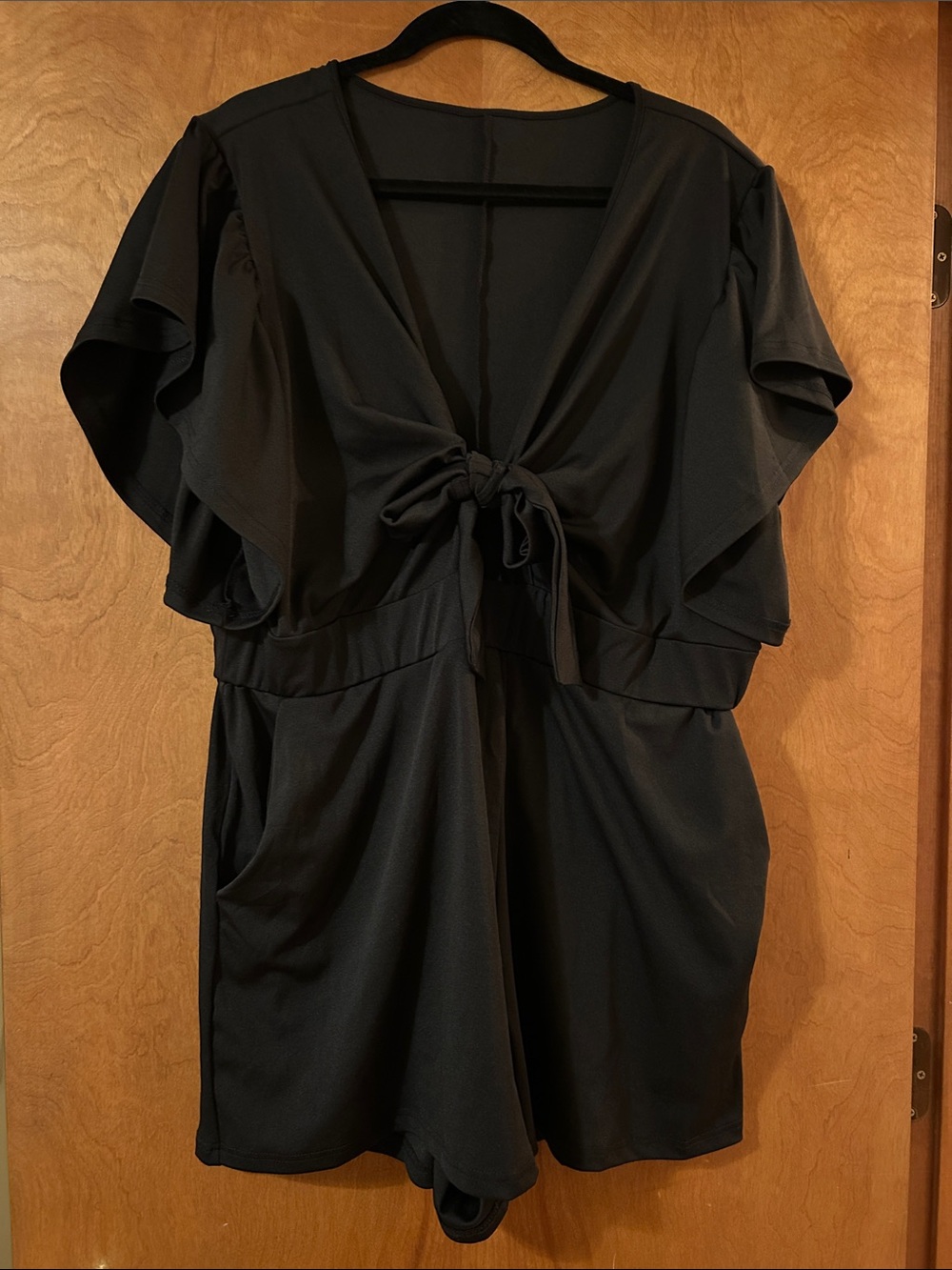 Black Tie-Front Women's Short Romper SHEIN 3X